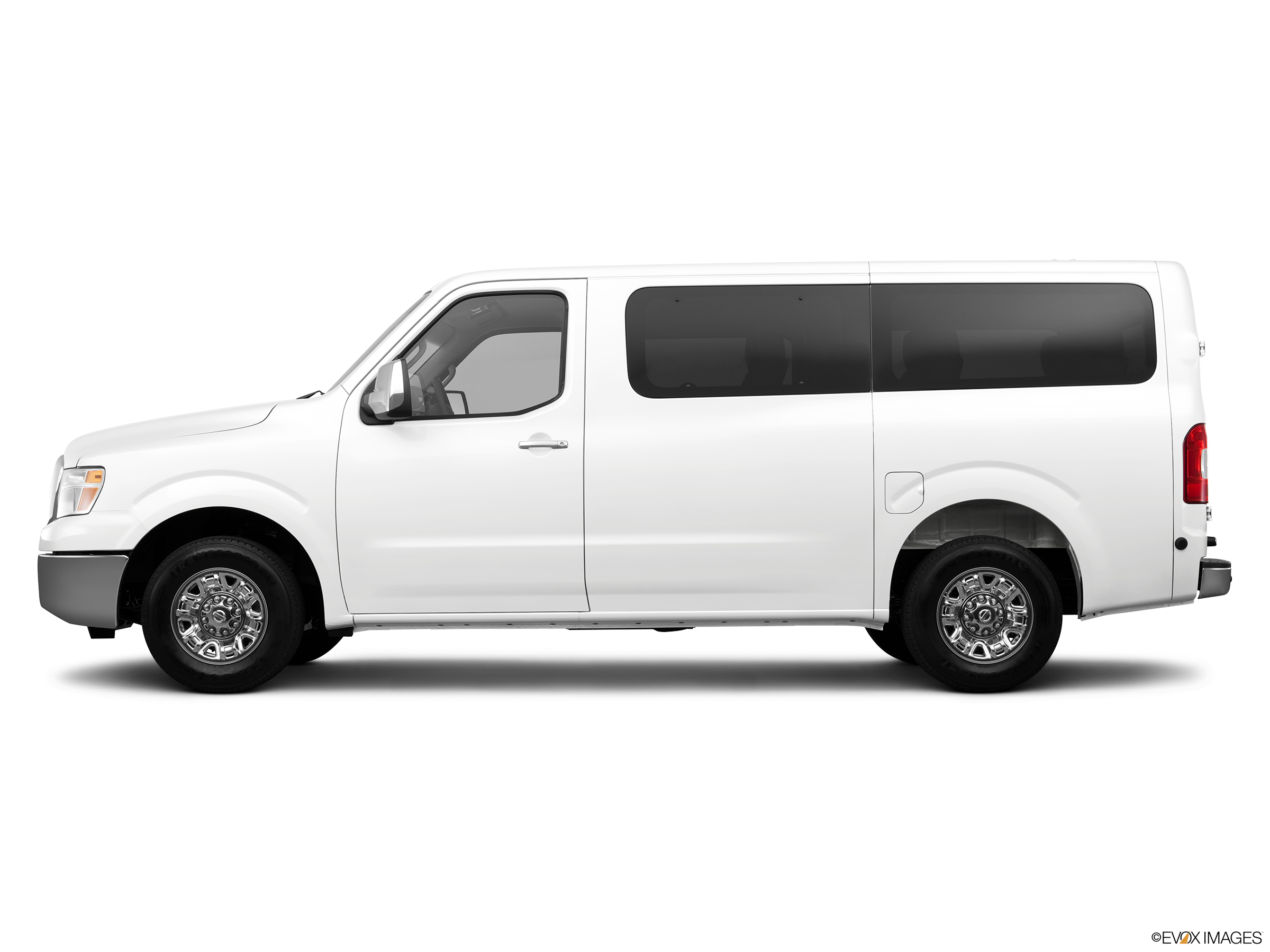 2013 Nissan NV3500 HD Passenger SL Van 3D Price, Listings